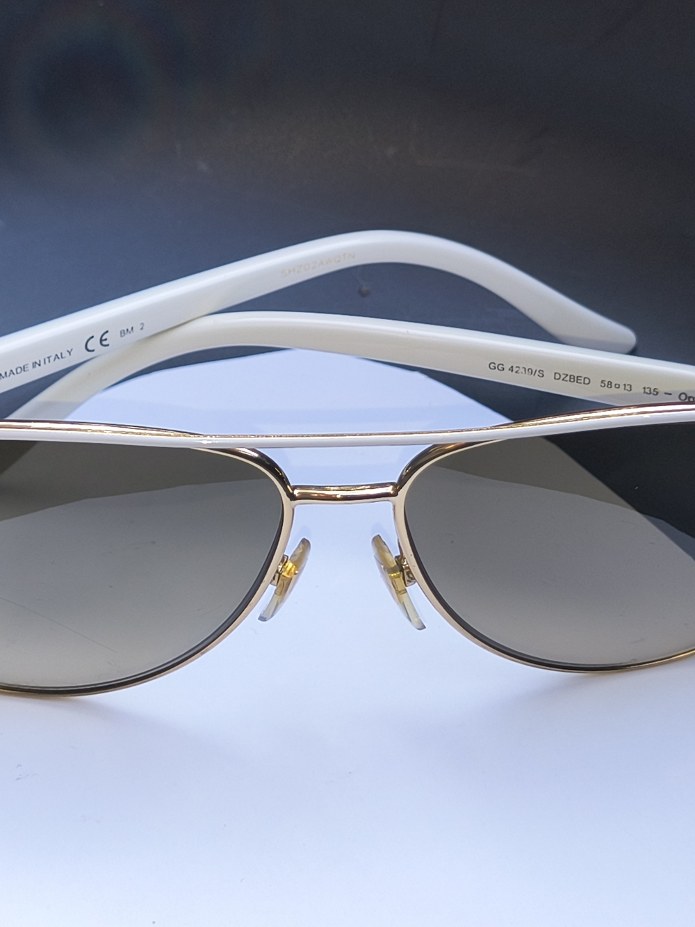 The Guccissima Premium pilot sunglasses model GG 4239/S DZBED 58°13 135